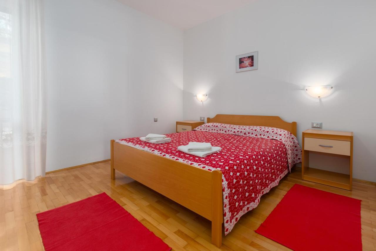 Apartments Maria Porec Esterno foto