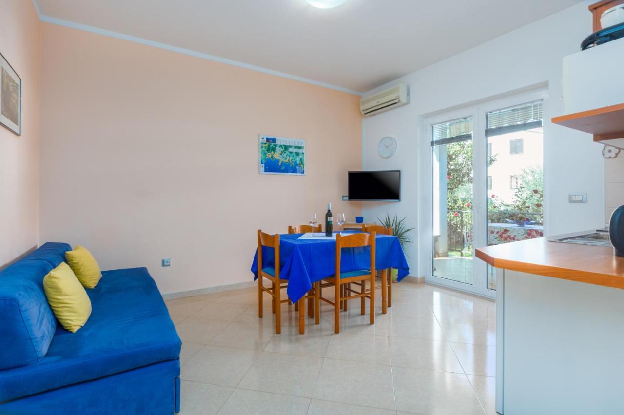 Apartments Maria Porec Esterno foto