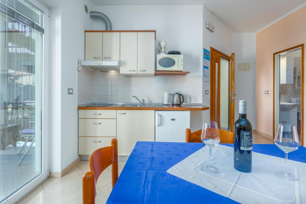 Apartments Maria Porec Esterno foto