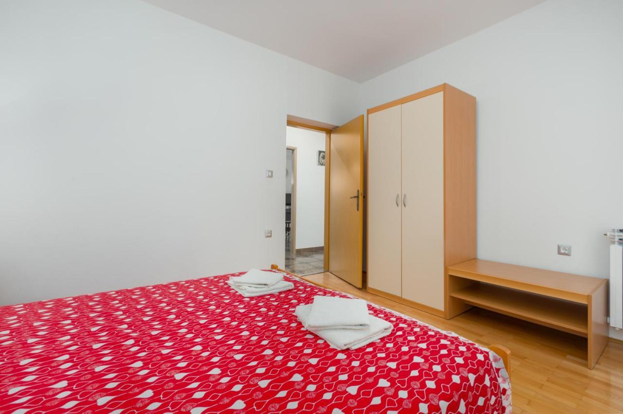 Apartments Maria Porec Esterno foto