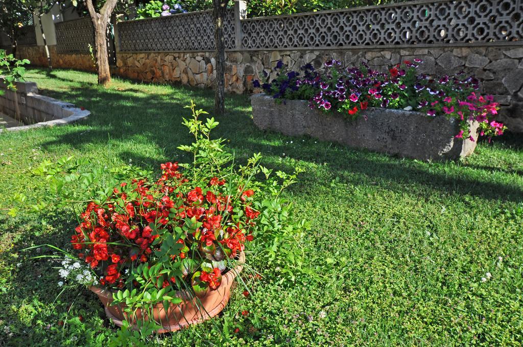 Apartments Maria Porec Esterno foto