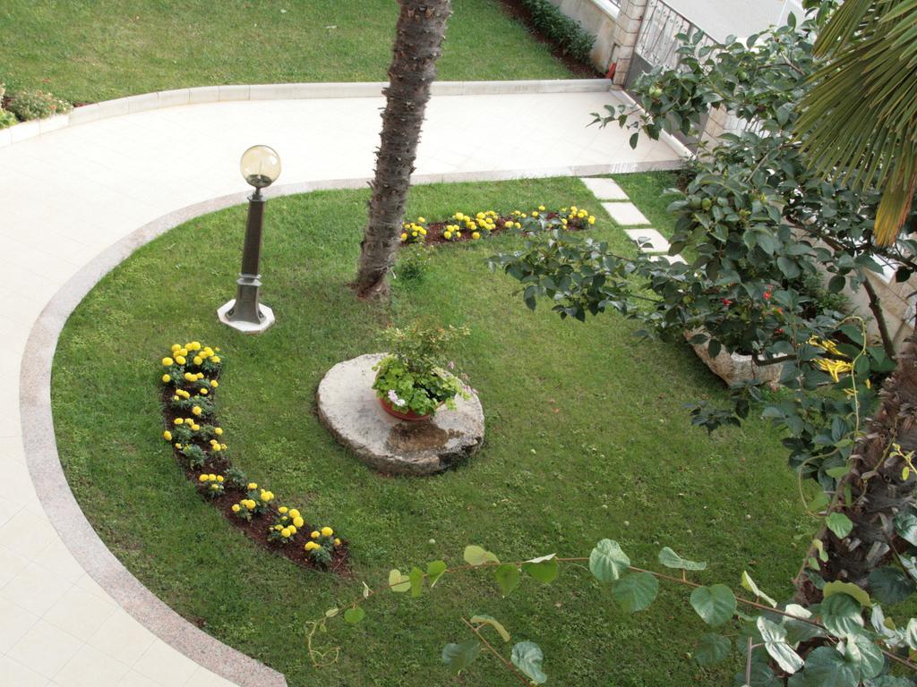 Apartments Maria Porec Esterno foto